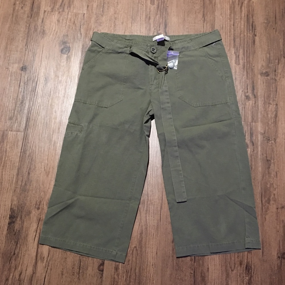 New! Tex By Max Azria Capris Size 8